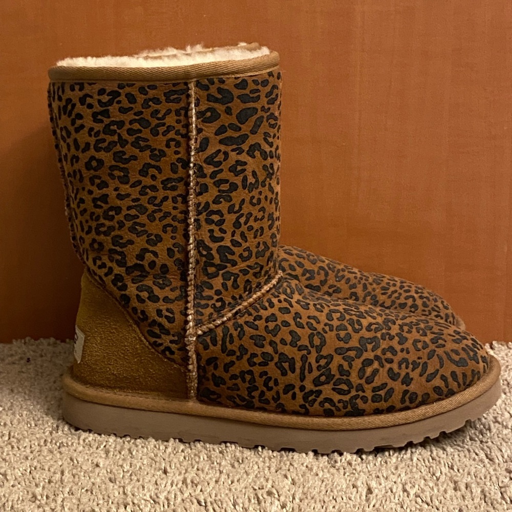 Rare Leopard Print Ugg Boots Size 7